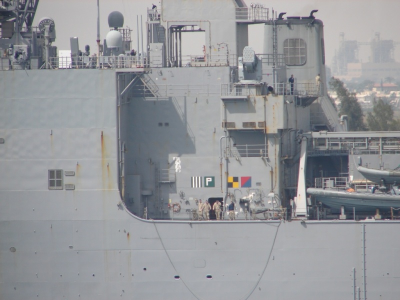 2008/03(March)/AroundTheWorld/Suez Post/800x600_Waeship markings.JPG
